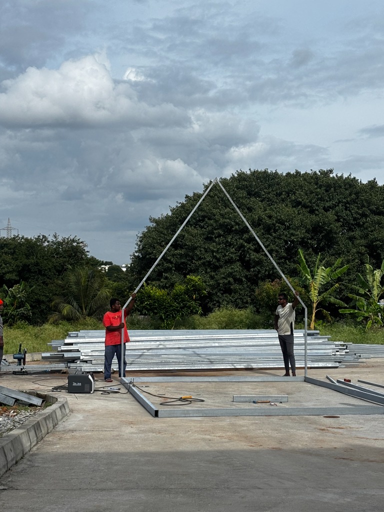 Gable framework assembly on site